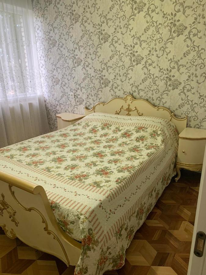 Nano'S Apartament-2 Kutaisi Zewnętrze zdjęcie