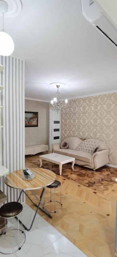 Nano'S Apartament-2 Kutaisi Zewnętrze zdjęcie