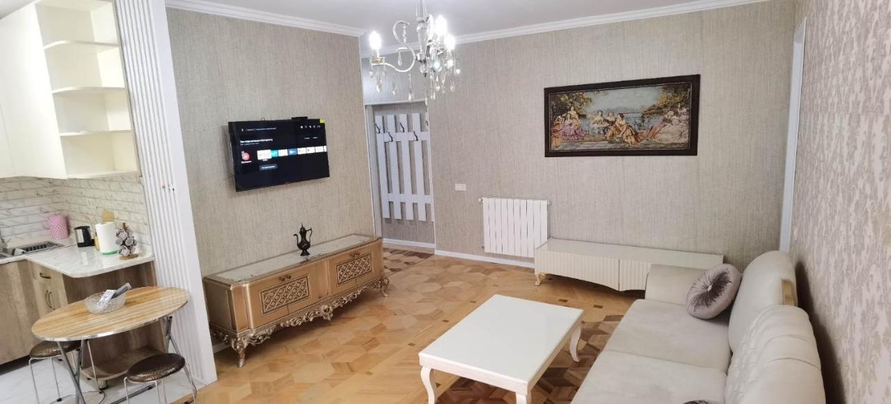 Nano'S Apartament-2 Kutaisi Zewnętrze zdjęcie