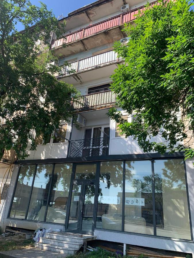 Nano'S Apartament-2 Kutaisi Zewnętrze zdjęcie