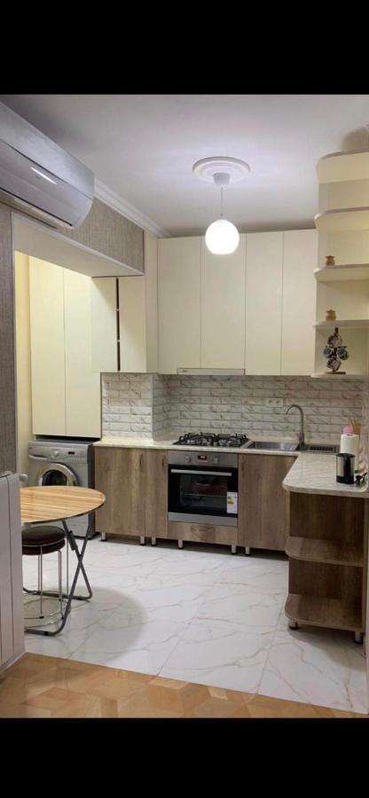 Nano'S Apartament-2 Kutaisi Zewnętrze zdjęcie